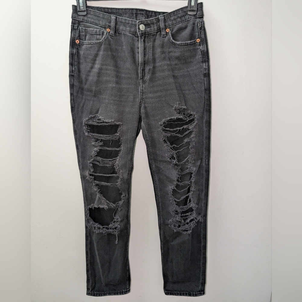 SIZE 10 AMERICAN EAGLE MOM JEAN
